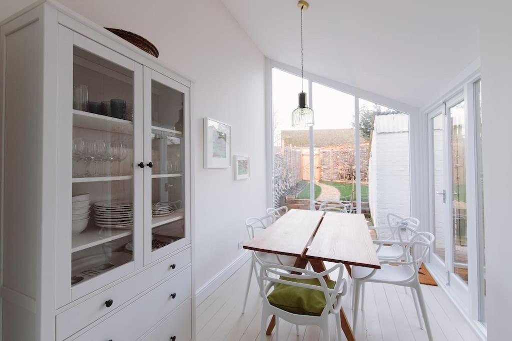 Beautiful House, Cirencester Centre, Parking Esterno foto